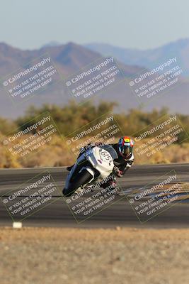 media/Dec-09-2023-SoCal Trackdays (Sat) [[76a8ac2686]]/Turn 15 Set 1 (230pm)/